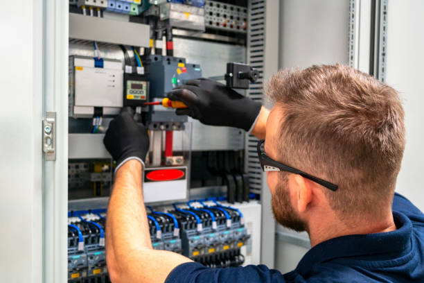 Best Licensed Electrician  in River Hills, WI