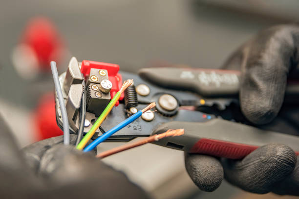 Best Emergency Electrical Repair  in River Hills, WI